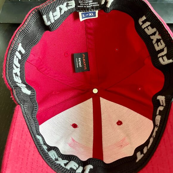 Red Nasty Pig Snout Cap - FlexFit Men's Size L/XL, Stretch Band, Rubber Logo - Picture 4 of 5